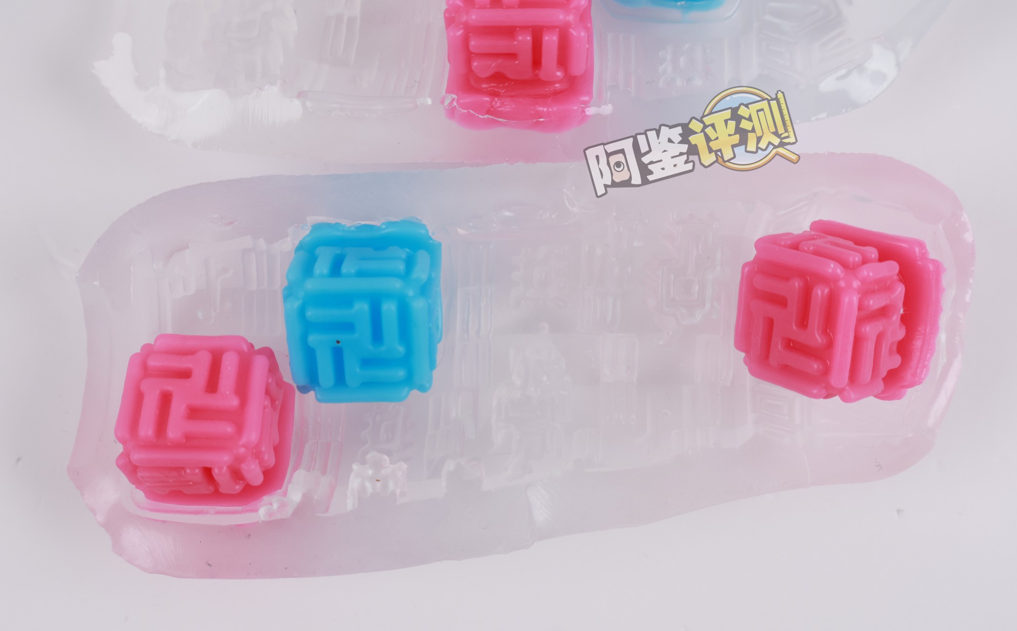 TENGA——“Bobble（魔力弹珠/疯狂方砖）”评测！高配版自慰套，需要手掌配合的“玩具型”飞机杯