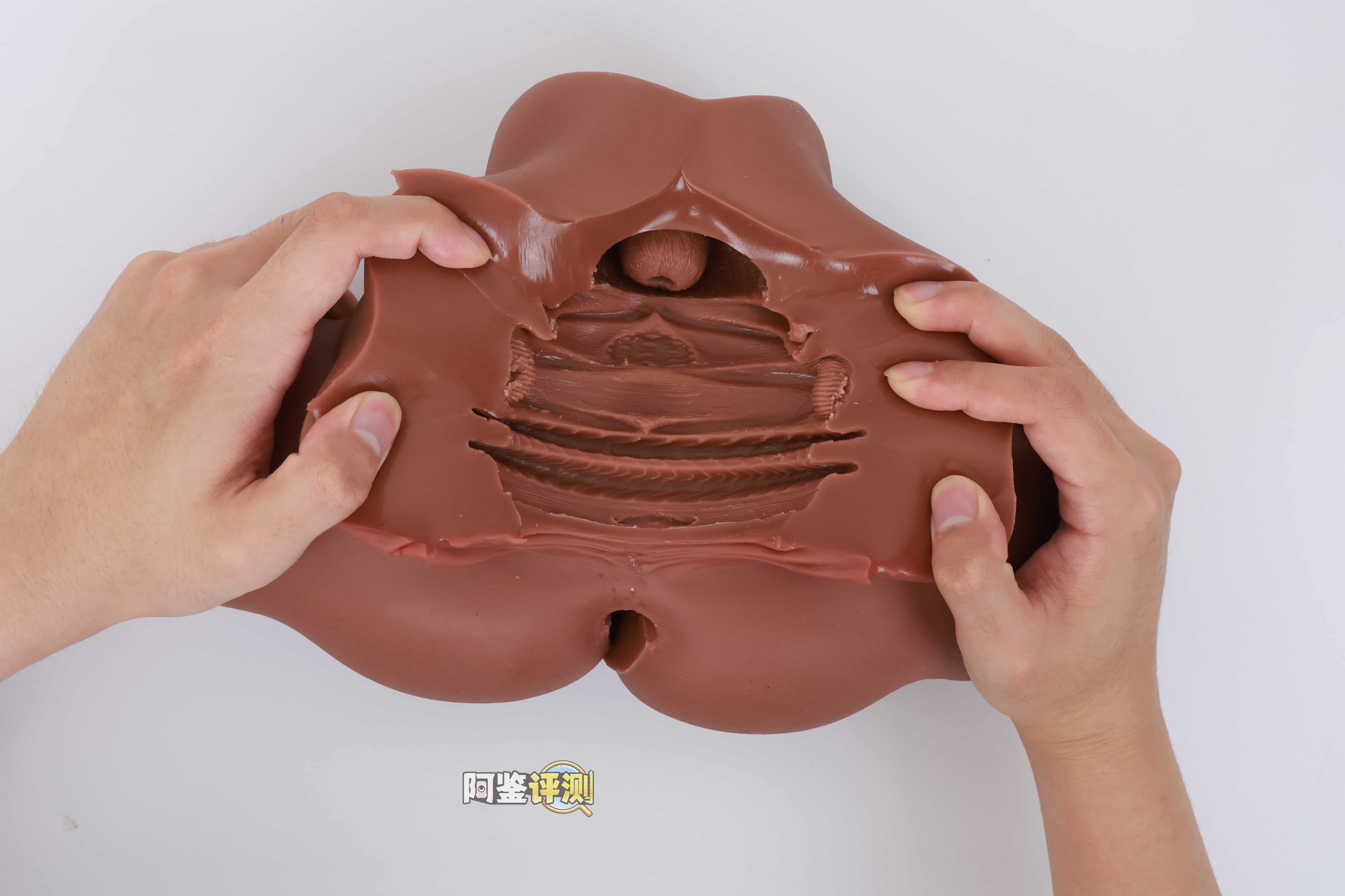 COC——“可可狼姬”评测!褐色黑皮的“成熟型”小屁股倒模,通道的复杂度和姿势兼容性都挺不错